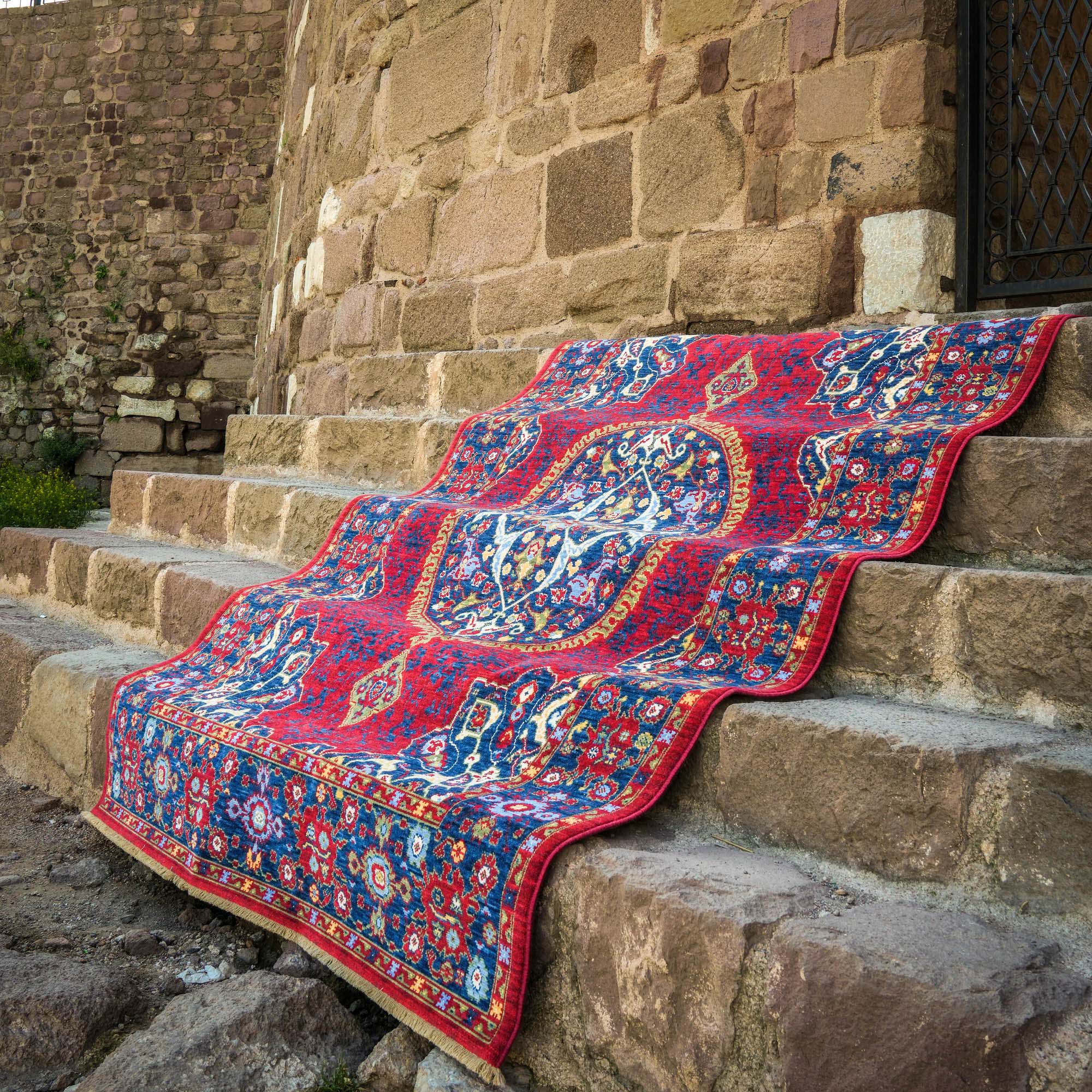 Tempus Series Medallion Patterned Red Wool Special Loom Carpet