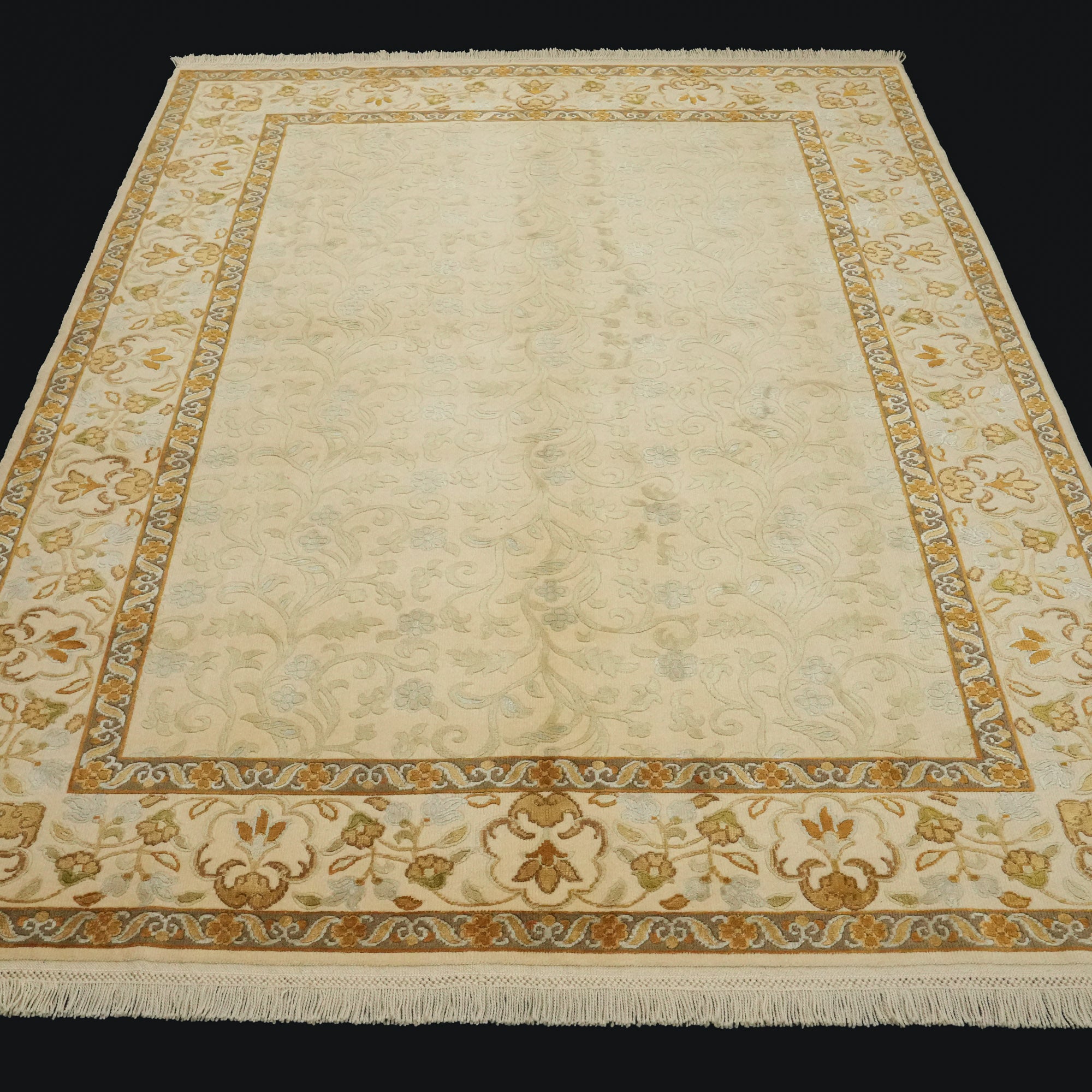 Hand-Woven Flower Patterned Cream Carpet