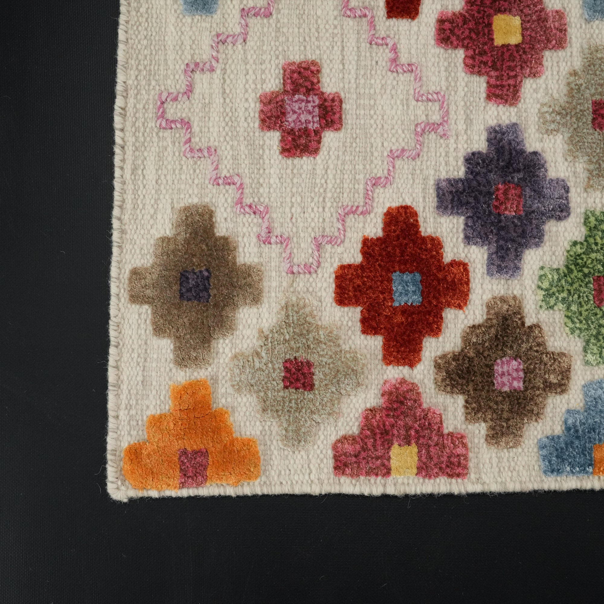 Colorful Hand-Woven Wool Rug with Geometric Pattern