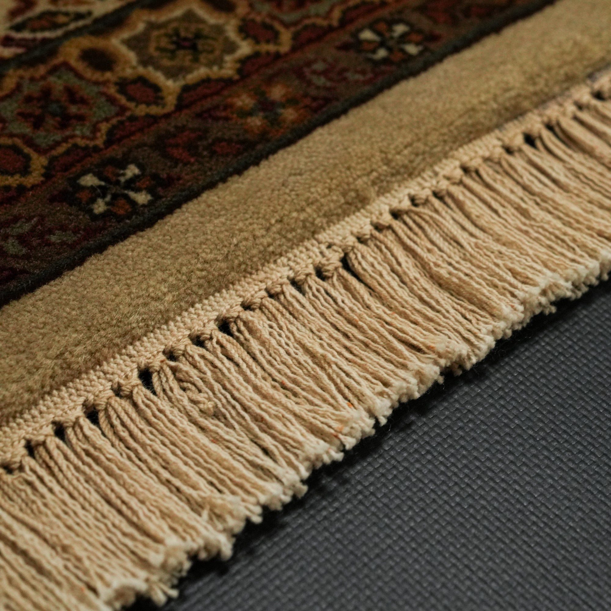 Hand Woven Uşak Patterned Wool Cream Carpet