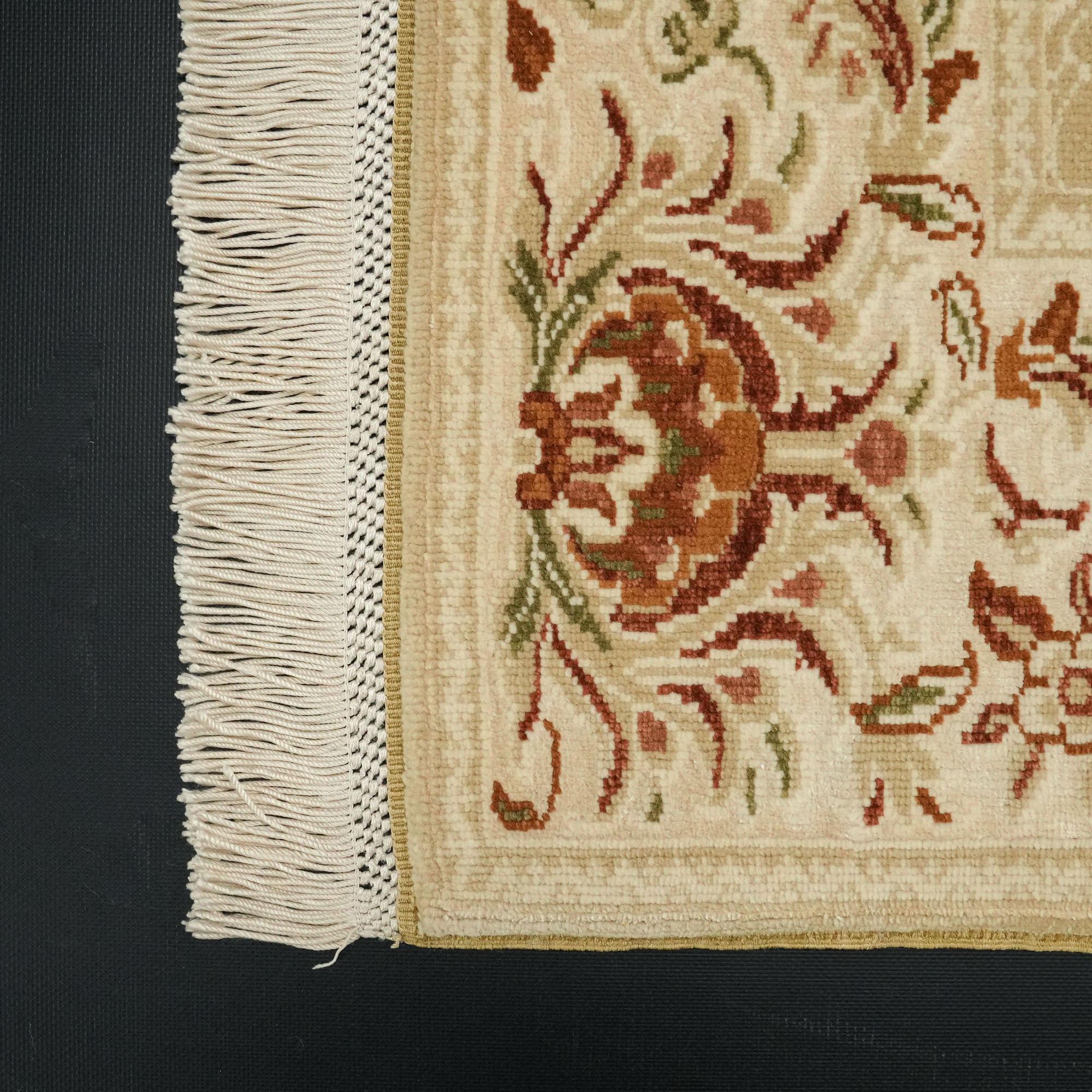 Harem Series Hand Woven Uşak Patterned Cream Carpet