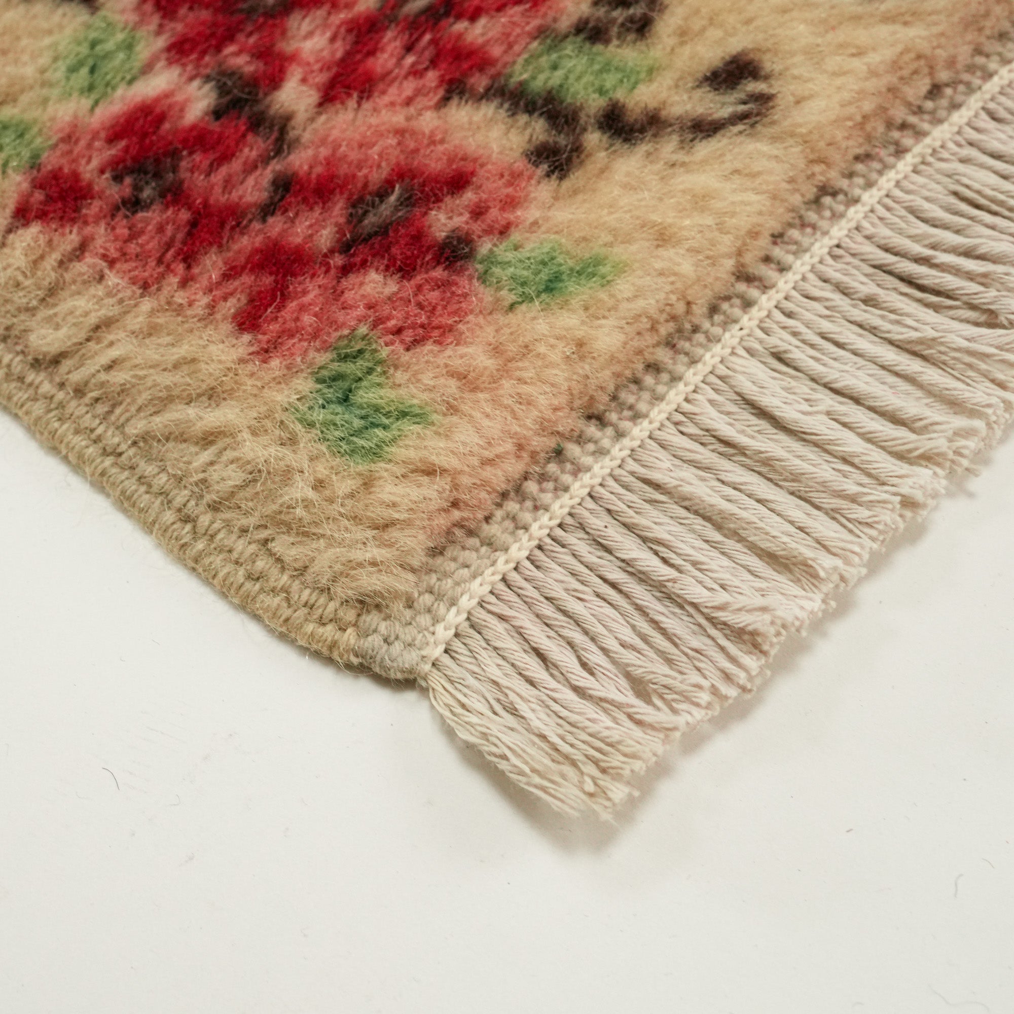 Second Hand Floral Patterned Red Hand Woven Cotton Wool Isparta Carpet