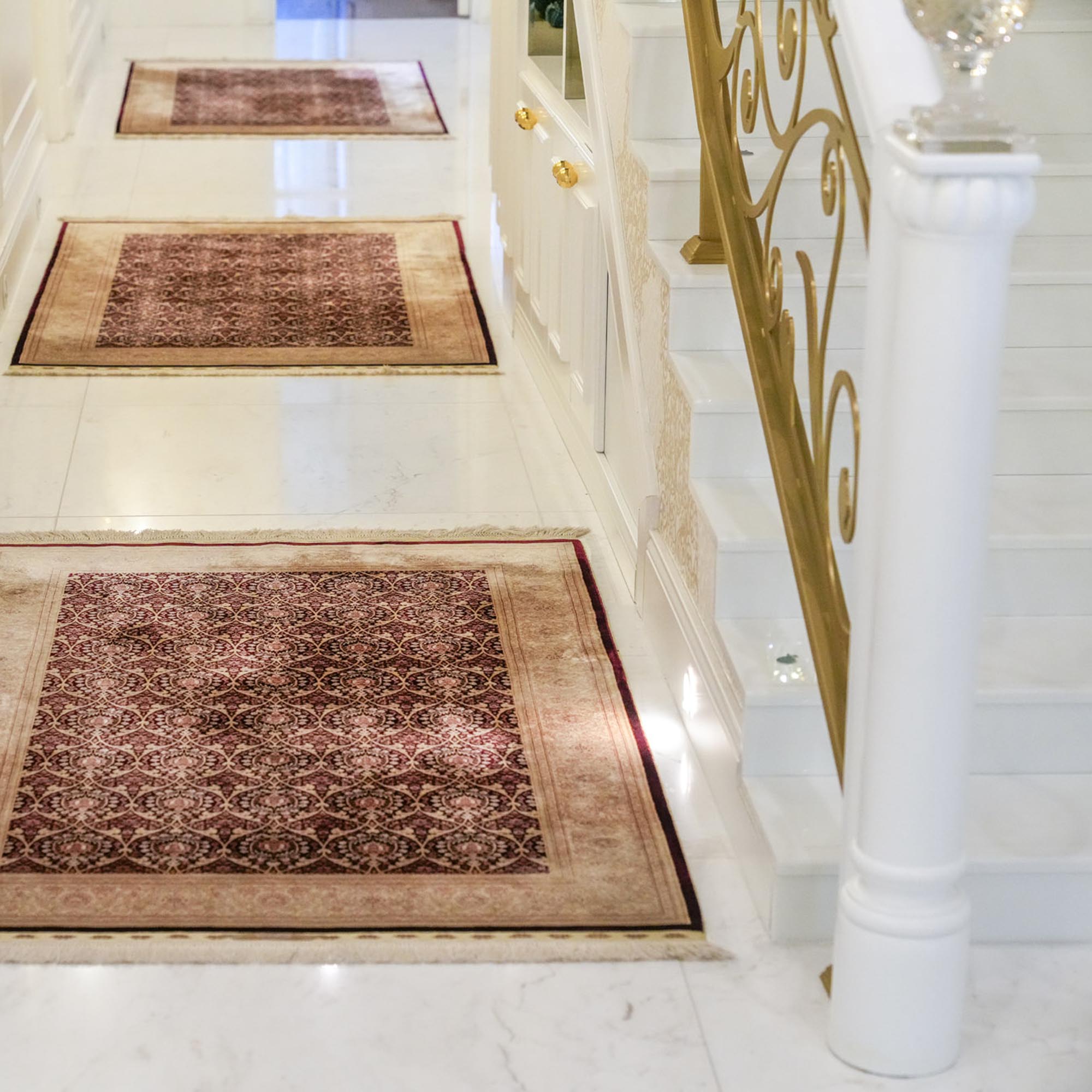 Frame Design Hand Woven Carpet