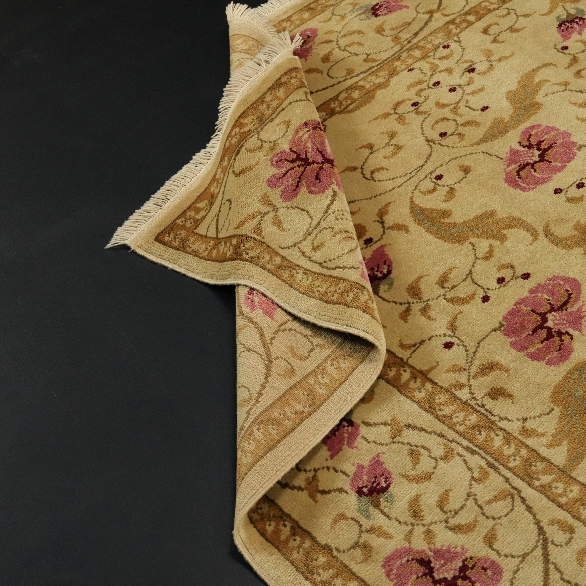 Mohair Series Hand-Woven Flower Patterned Beige Carpet