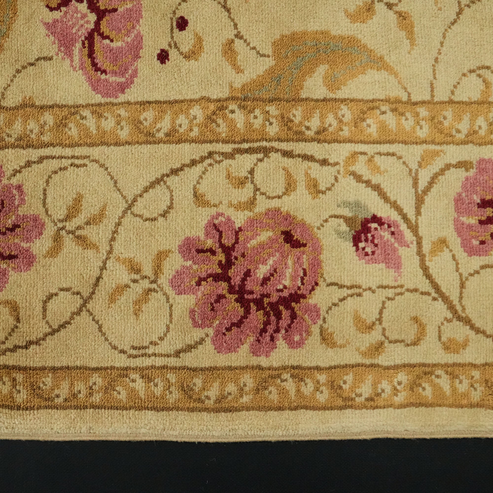 Mohair Series Hand-Woven Flower Patterned Beige Carpet