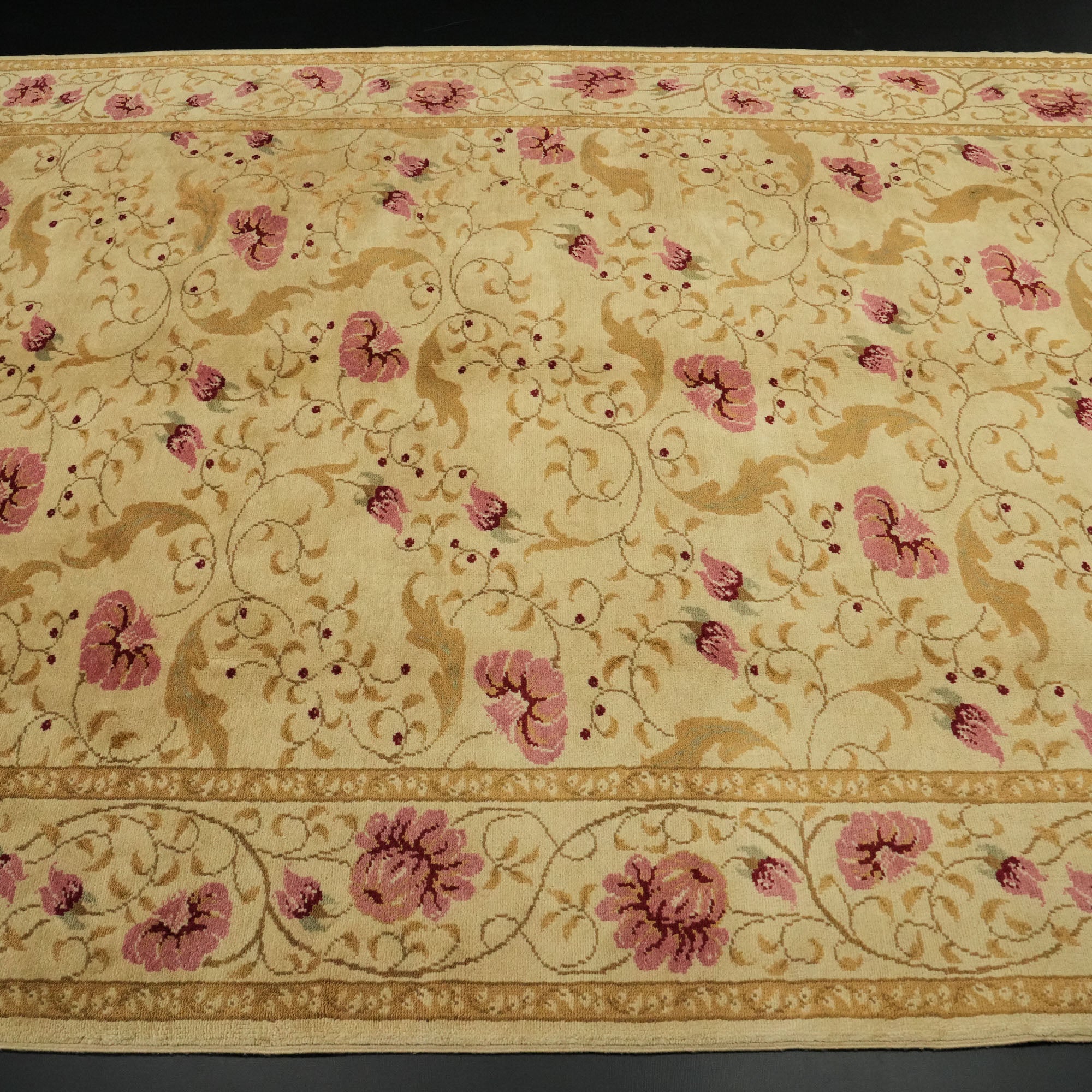 Mohair Series Hand-Woven Flower Patterned Beige Carpet