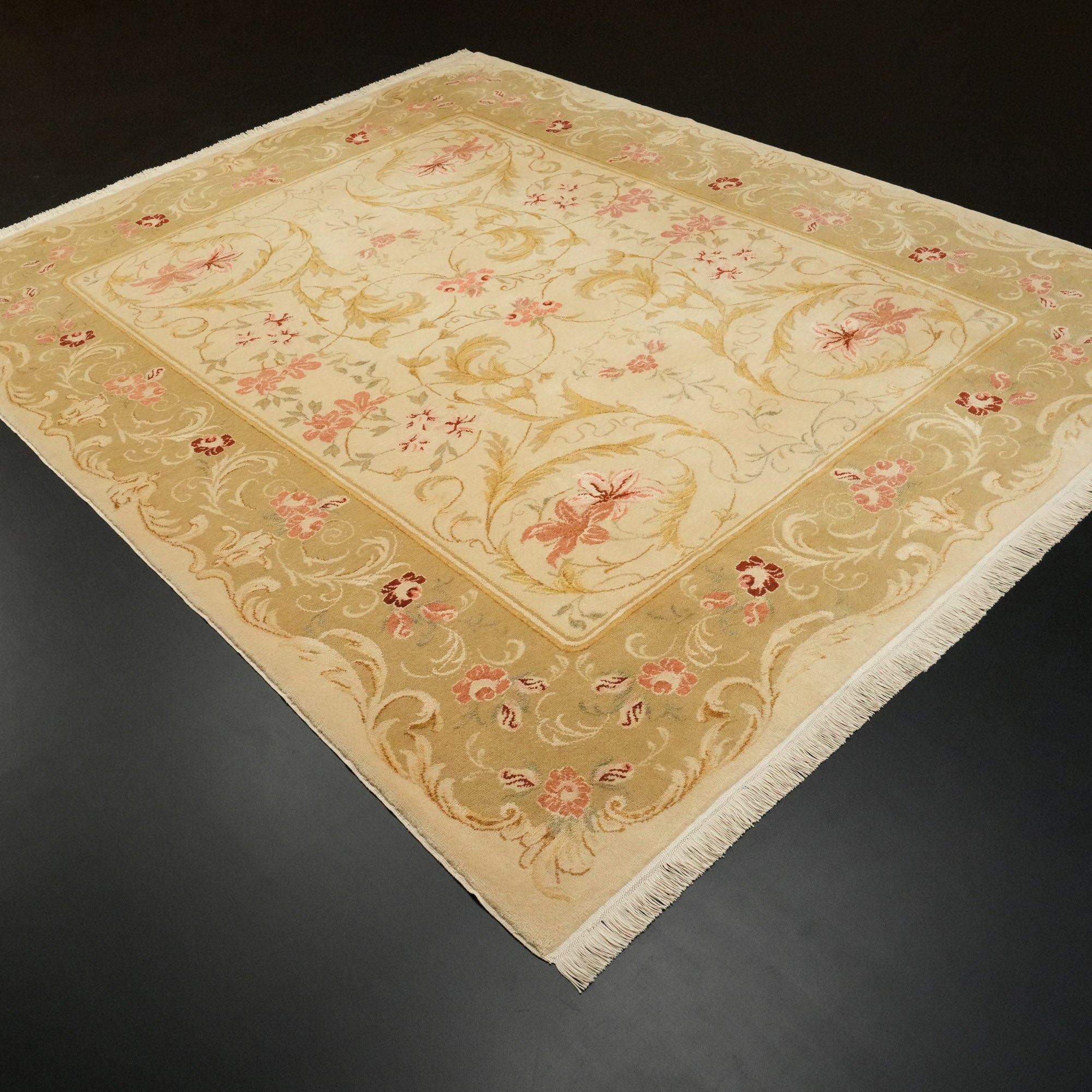 Mohair Series Hand-Woven Flower Patterned Cream Carpet