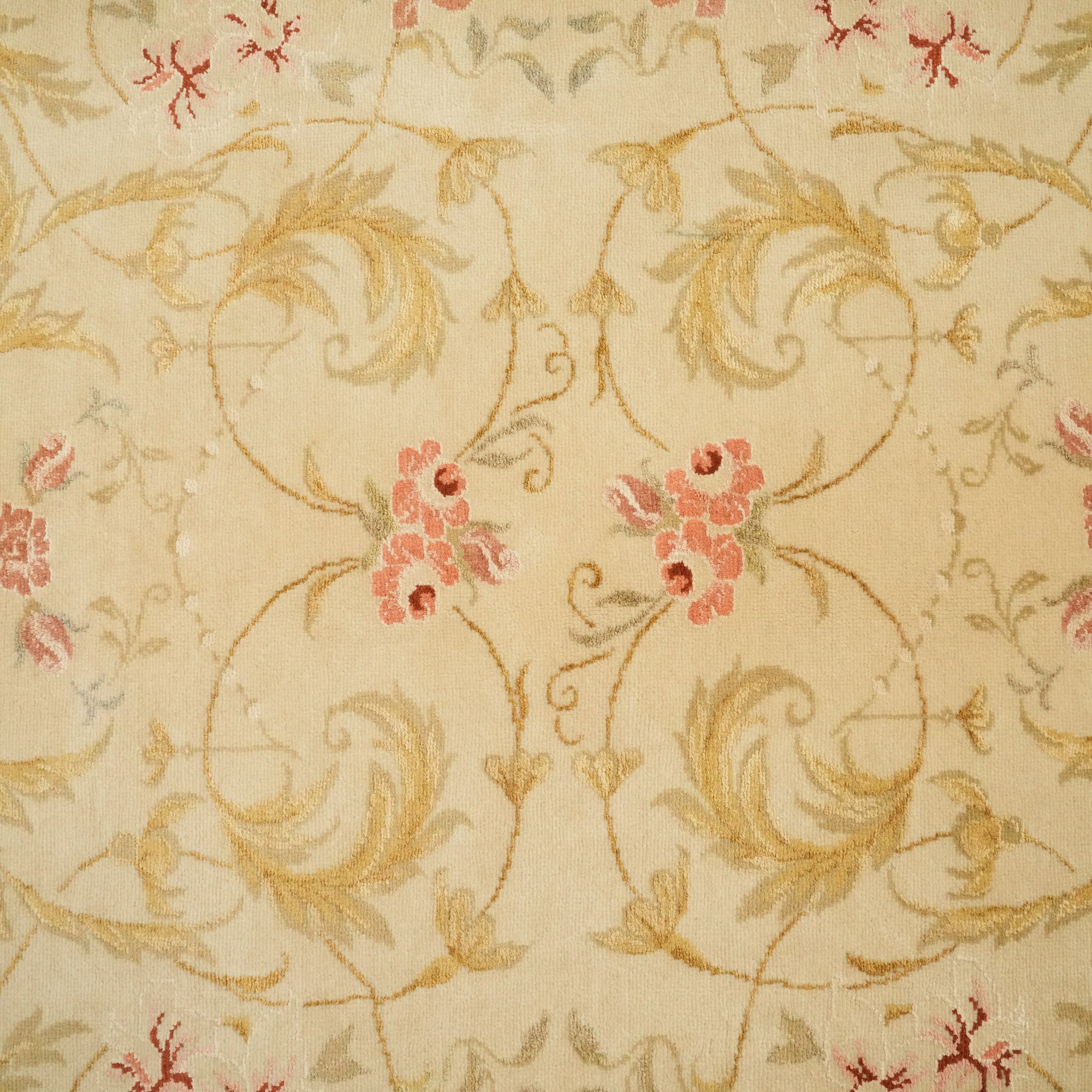 Mohair Series Hand-Woven Flower Patterned Cream Carpet