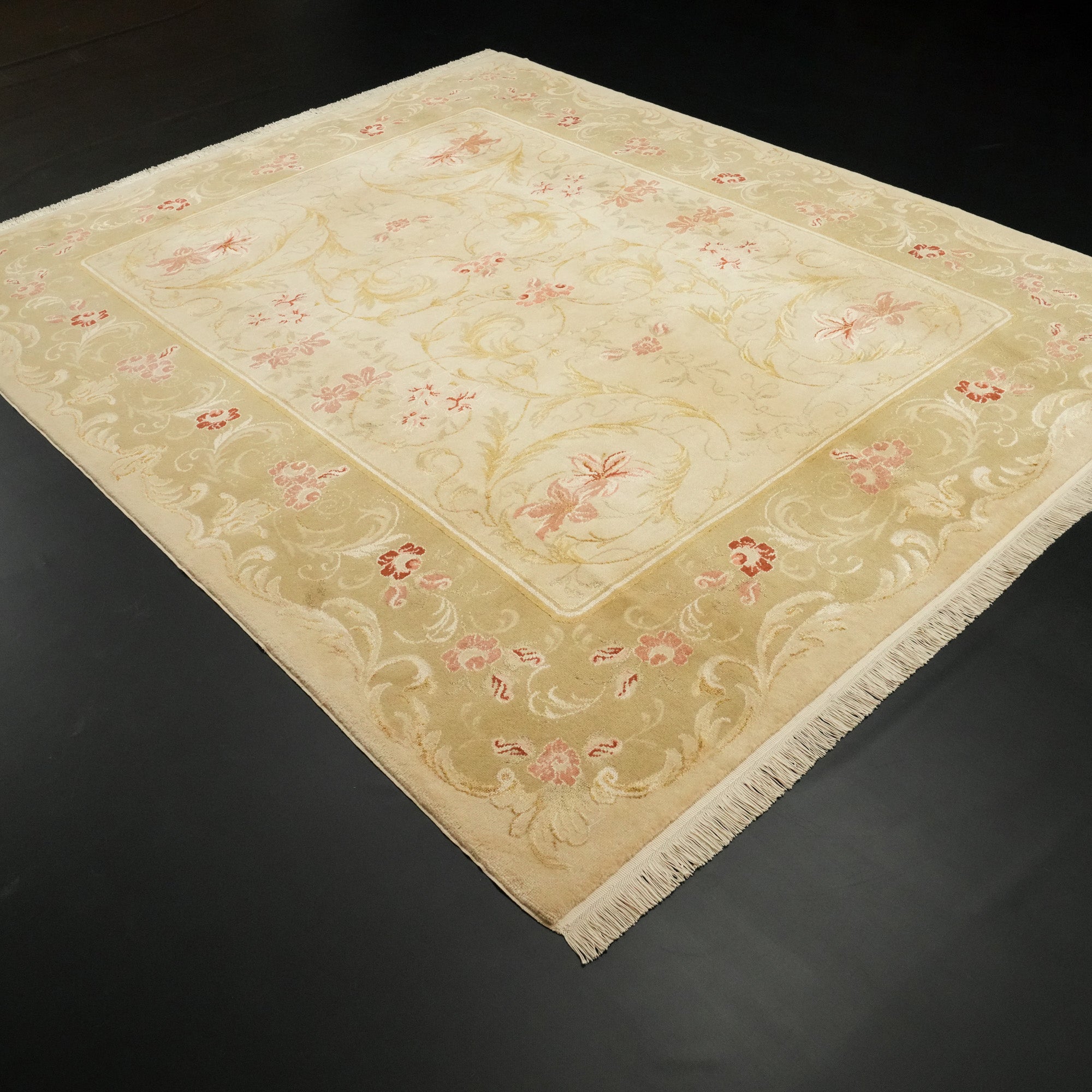 Mohair Series Hand-Woven Flower Patterned Cream Carpet