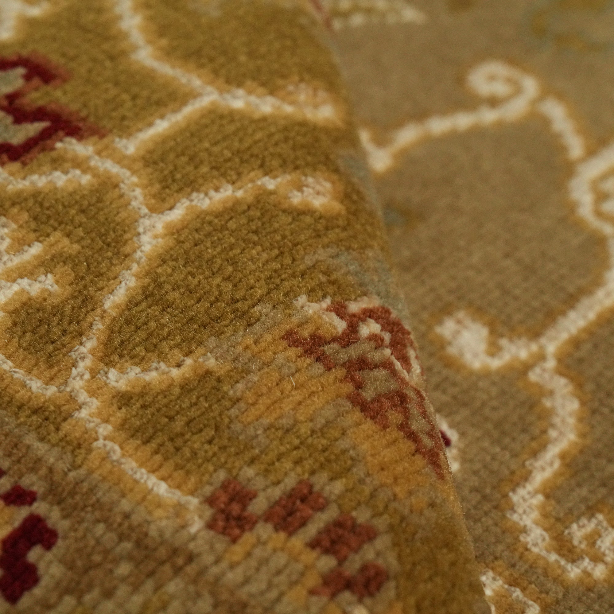 Sultan Series Hand-Woven Flower Patterned Beige Silk Carpet