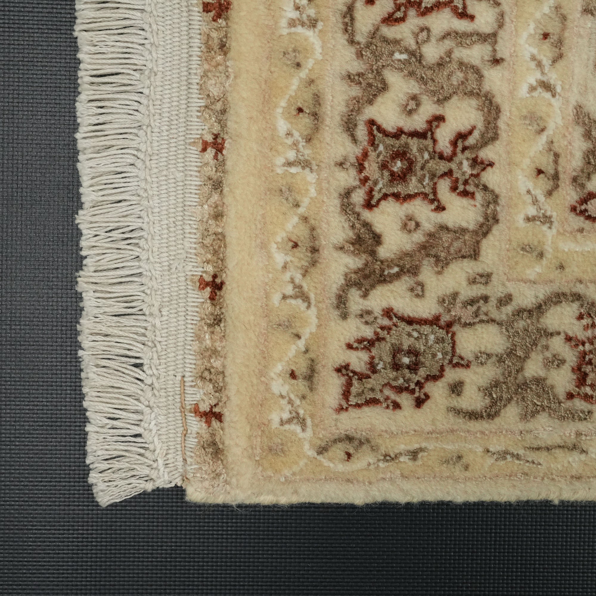 Sultanahmet Series Hand Woven Cream Frame Patterned Carpet