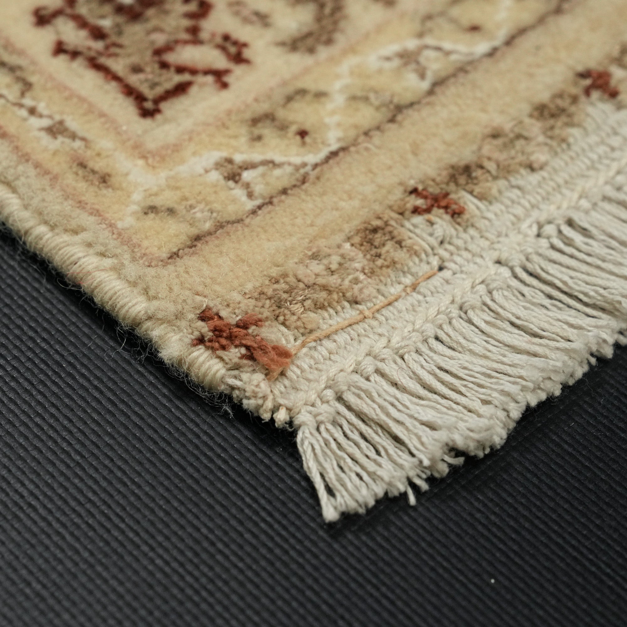 Sultanahmet Series Hand Woven Cream Frame Patterned Carpet