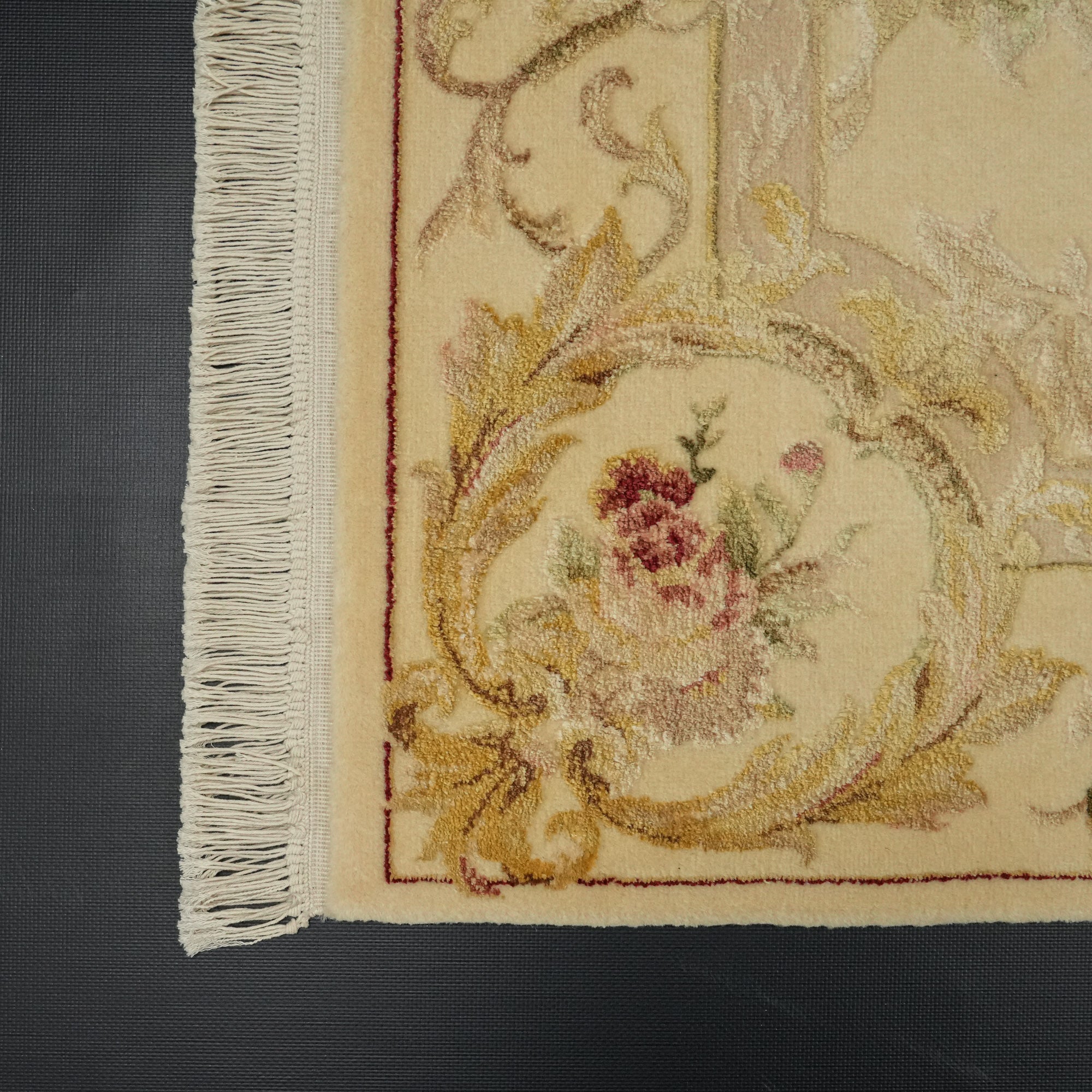 Sultanahmet Series Hand Woven Cream Flower Patterned Carpet