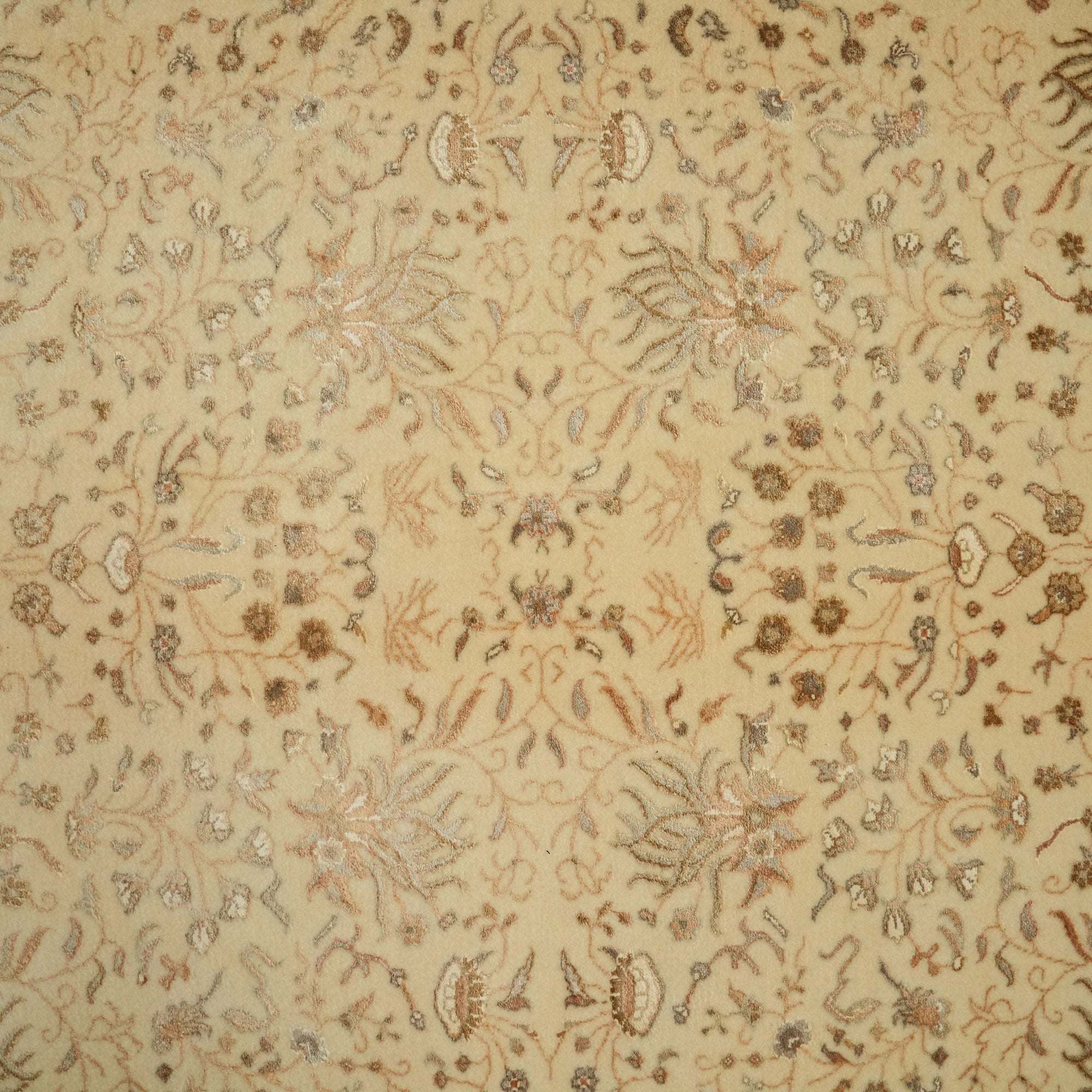 Sultanahmet Series Hand Woven Uşak Patterned Cream Carpet