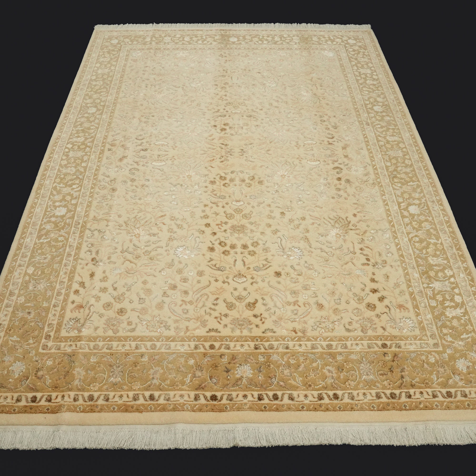 Sultanahmet Series Hand Woven Uşak Patterned Cream Carpet