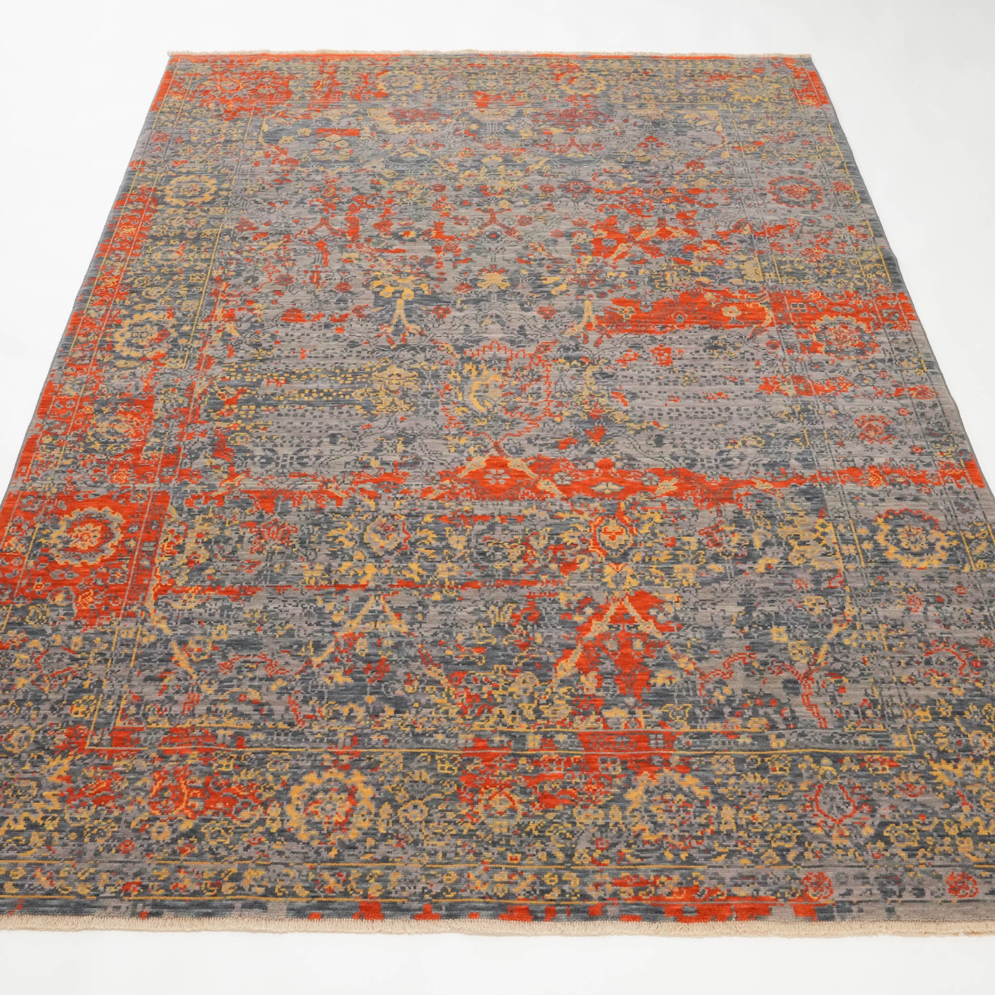 Tempus Series Vintage Patterned Grey/Orange Wool Special Loom Carpet